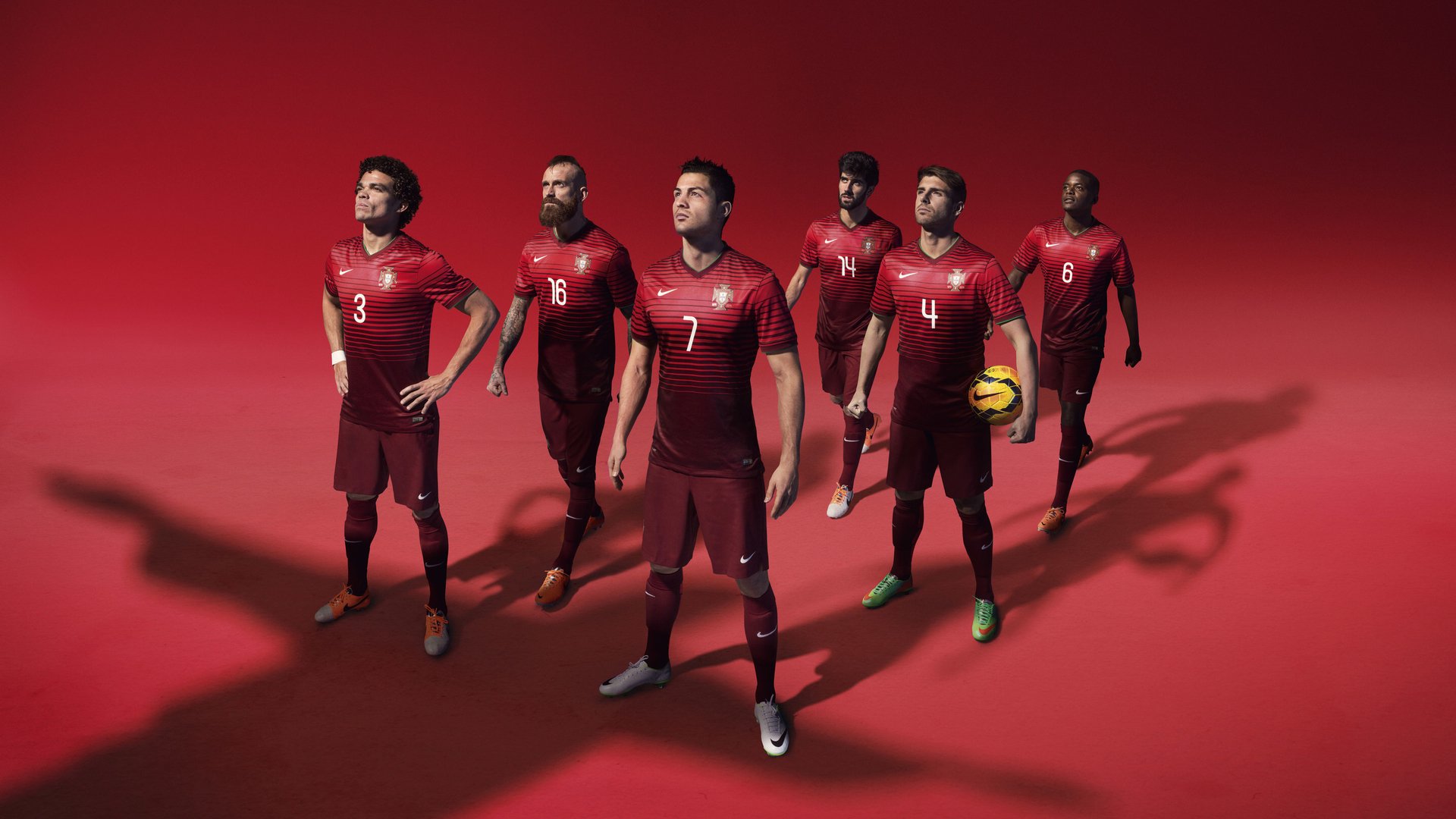 赛场内外的战友情谊，战场上的友情